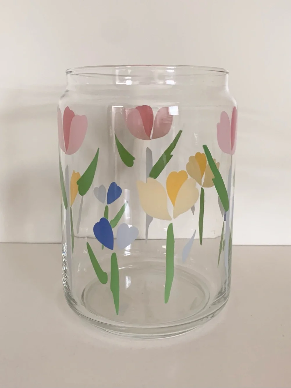 Hold Vintage glass tulip vase